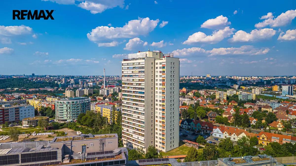 Prodej bytu 3+1 70 m², Pod dálnicí · Michle