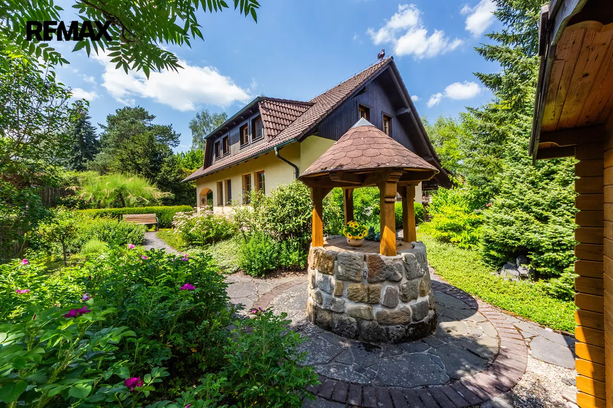 Prodej domu 200 m², Radvanec · okres Česká Lípa