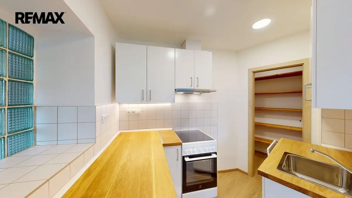 Pronájem bytu 2+kk 50 m², Šlejnická · Dejvice