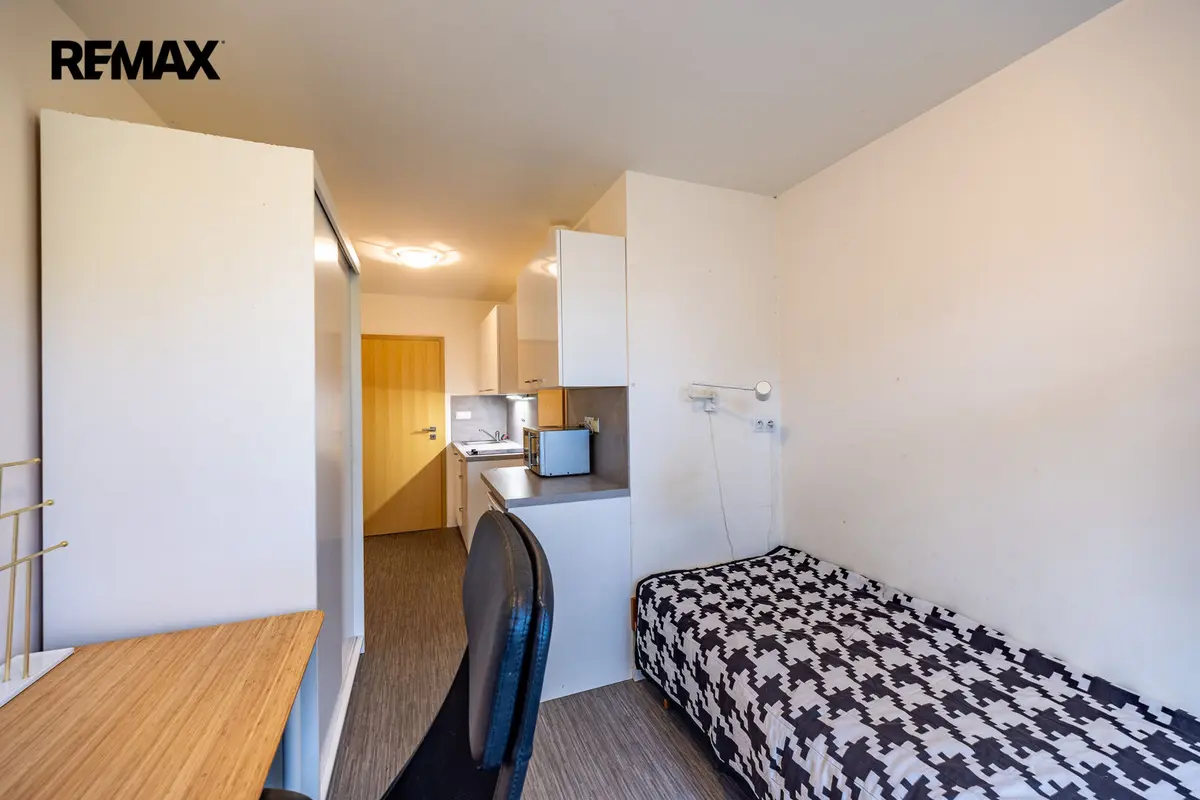 Pronájem bytu 1+kk 18 m², Šimůnkova · Kobylisy