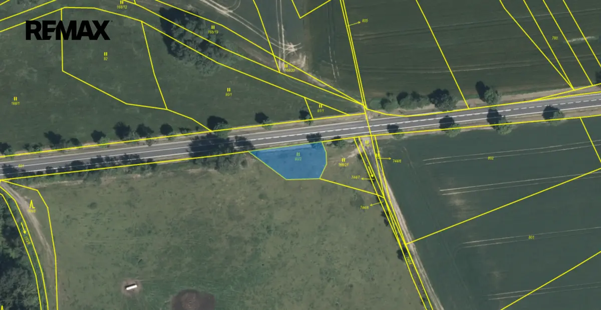Prodej pozemku 598 m², Láz · okres Příbram