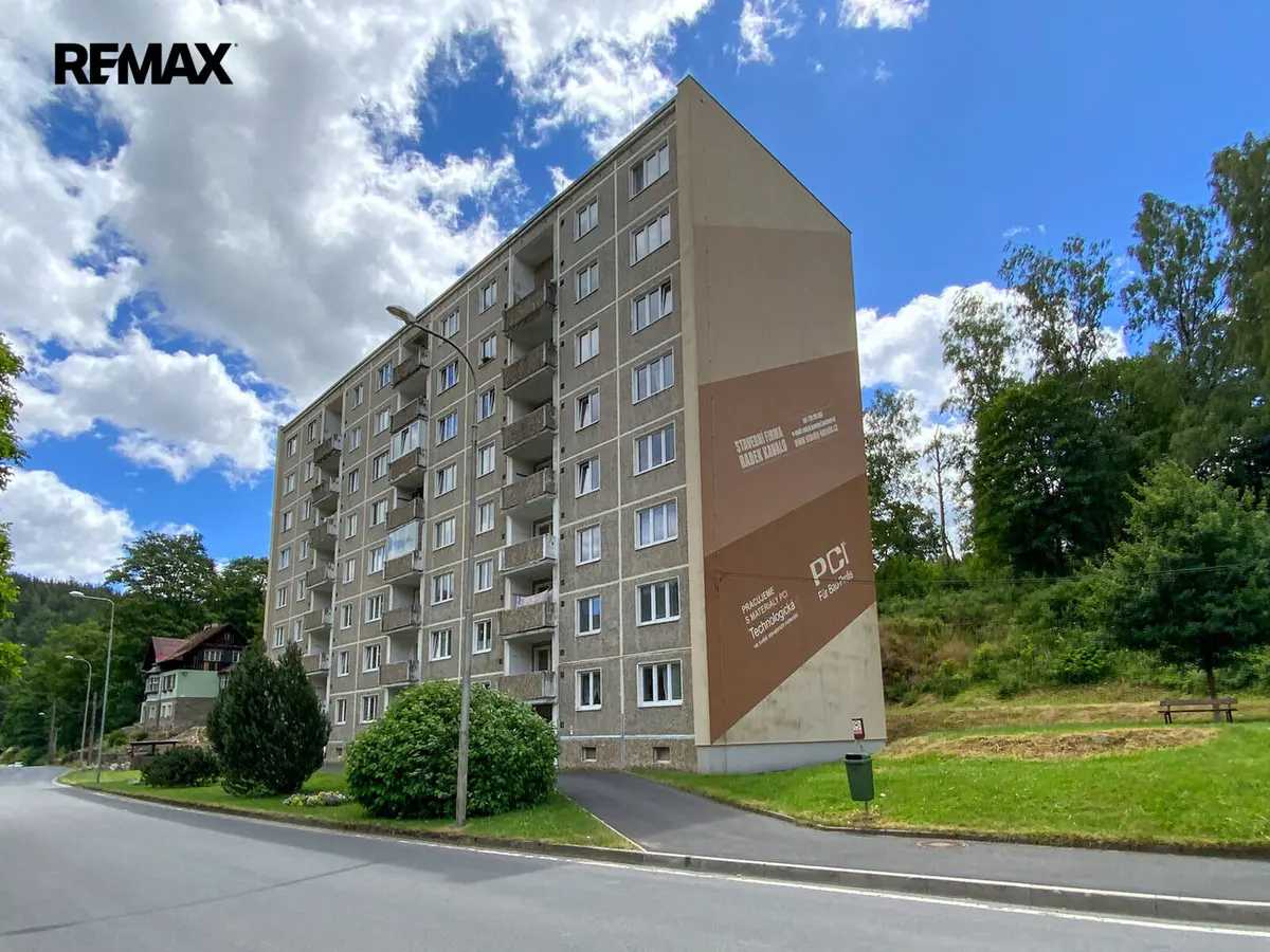 Prodej bytu 3+1 80 m², Závodu míru · Nejdek
