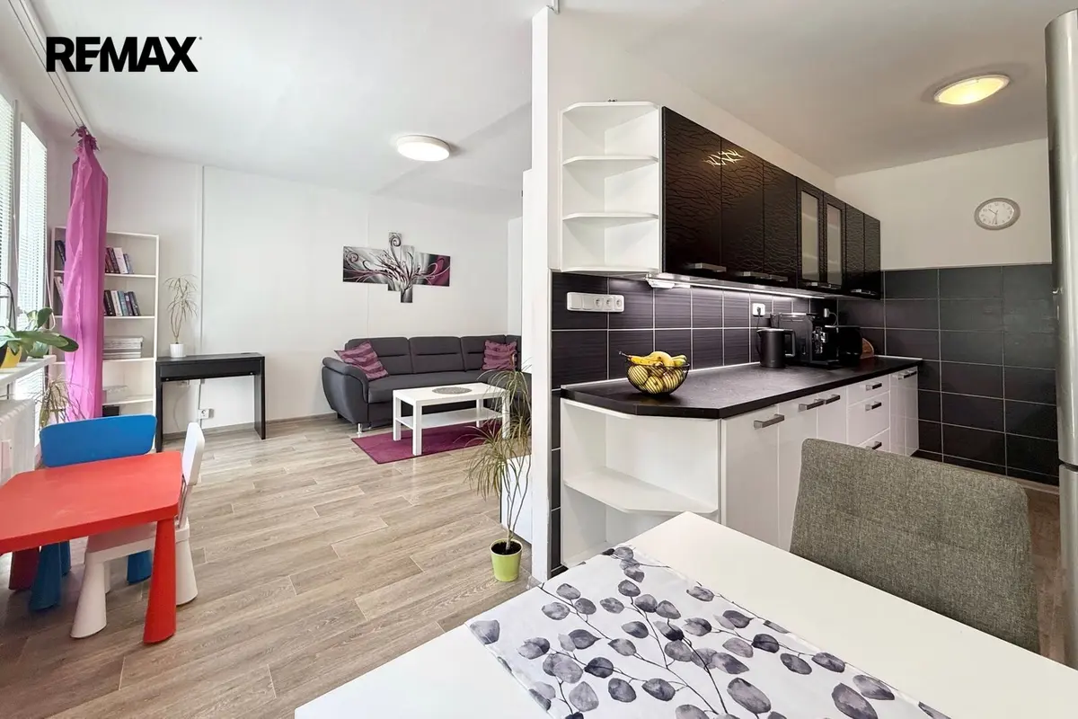 Prodej bytu 3+kk 71 m², V Malém háji · Odolena Voda