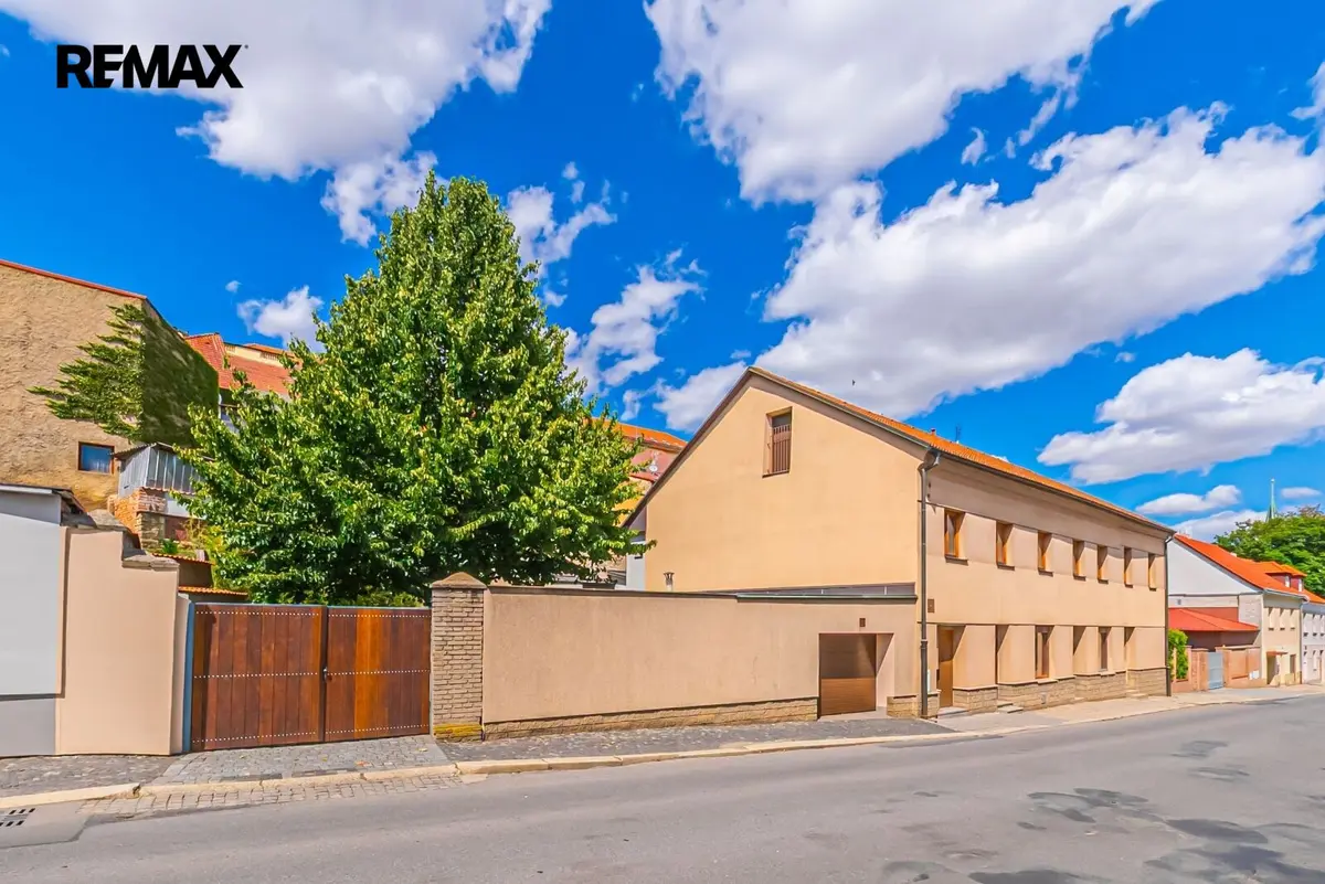 Prodej domu 815 m², Šultysova · Slaný