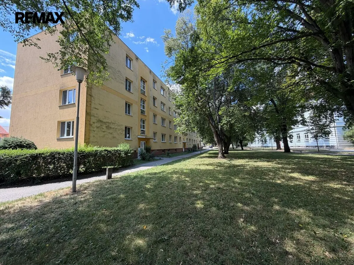 Pronájem bytu 2+1 55 m², Komenského náměstí · Slavkov u Brna