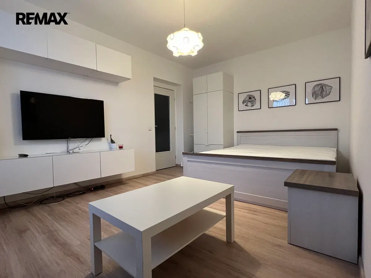Pronájem bytu 1+1 39 m², Nad Štolami · Odolena Voda