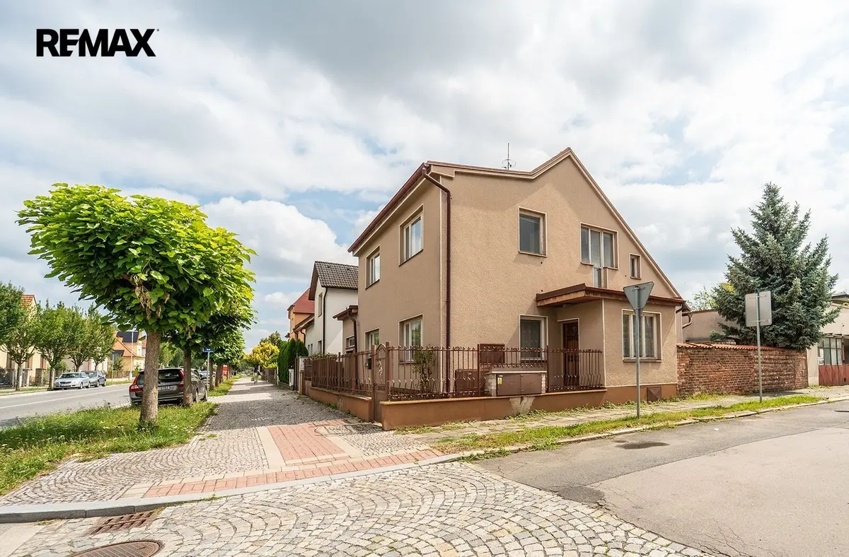 Prodej domu 294 m², Tř. Jana Švermy · Pečky