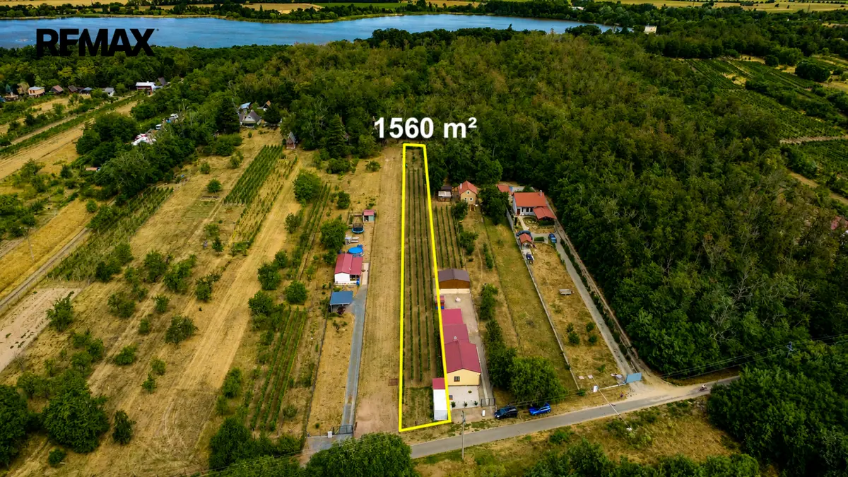 Prodej pozemku 1560 m², Charvátská Nová Ves · Břeclav
