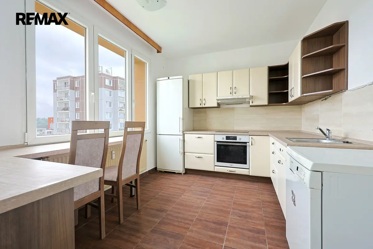 Pronájem bytu 3+1 71 m², Strážnická · Plzeň