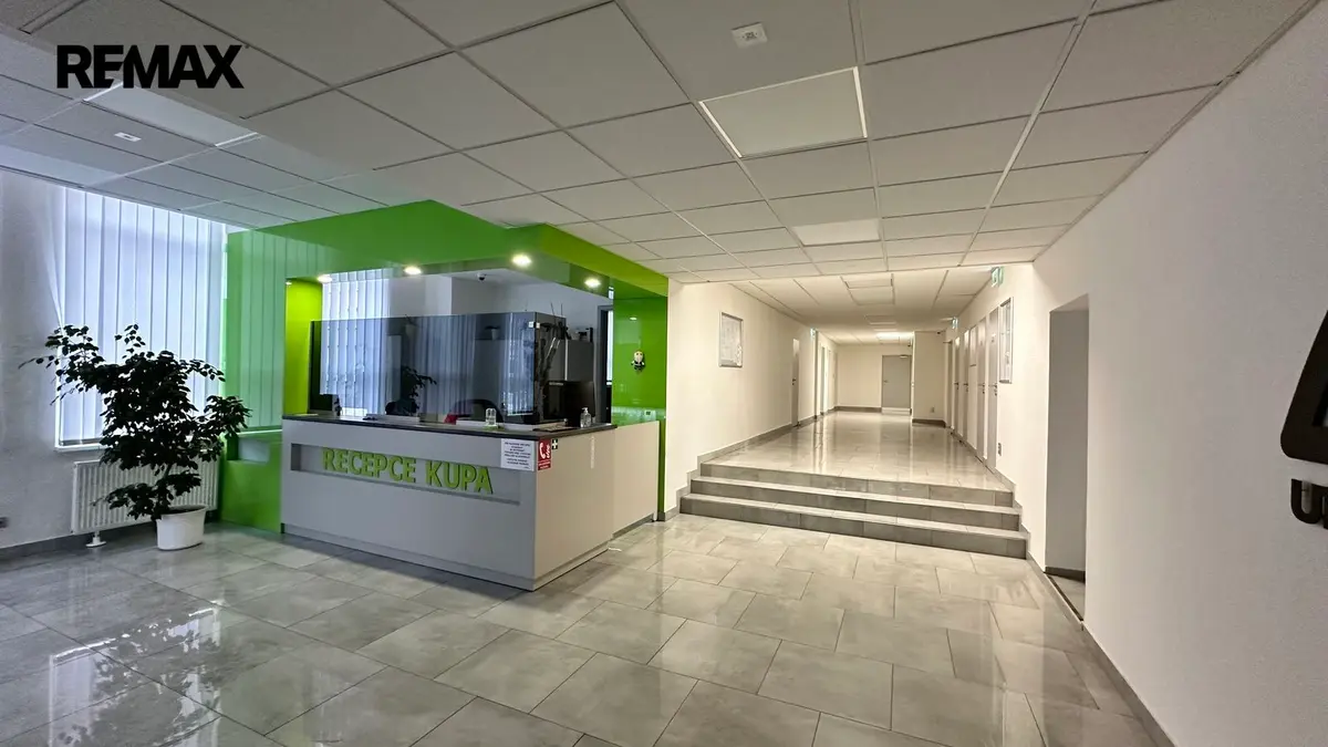 Pronájem komerčního prostoru 100 m², Kupeckého · Háje