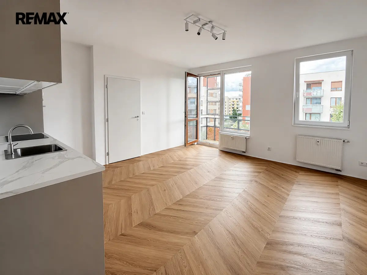 Pronájem bytu 2+kk 55 m², Bermanova · Čakovice