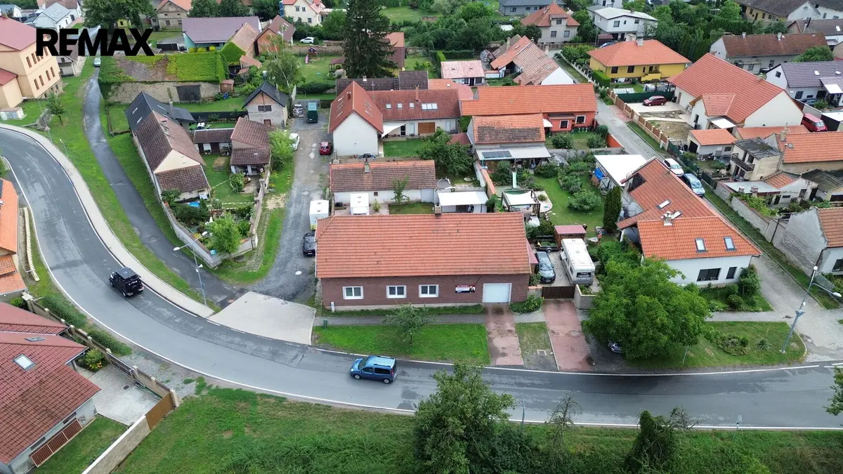 Prodej komerčního prostoru 193 m², Vykáň · okres Nymburk