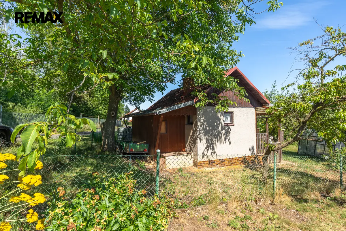 Prodej pozemku 576 m², Vtelno · Most