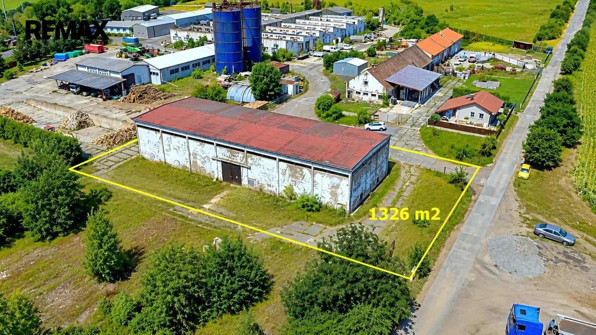 Prodej komerčního prostoru 649 m², Liběchov · okres Mělník