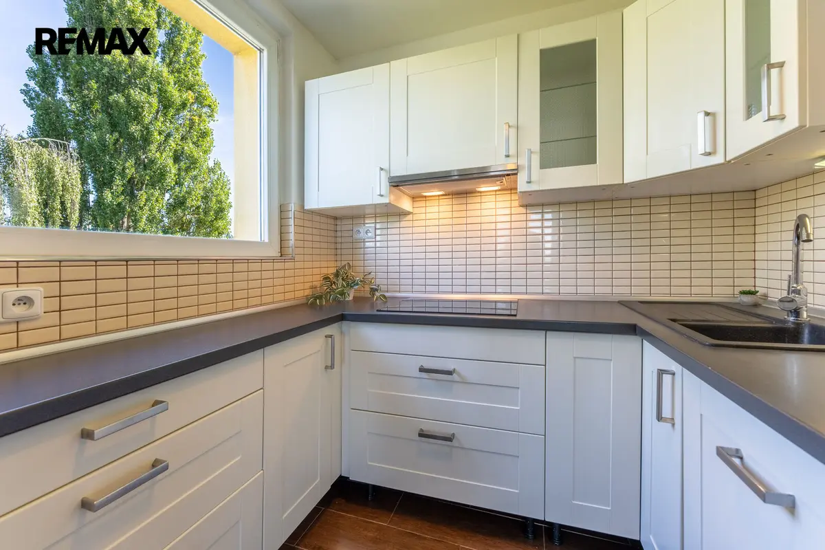 Pronájem bytu 3+kk 80 m², Komenského · Unhošť