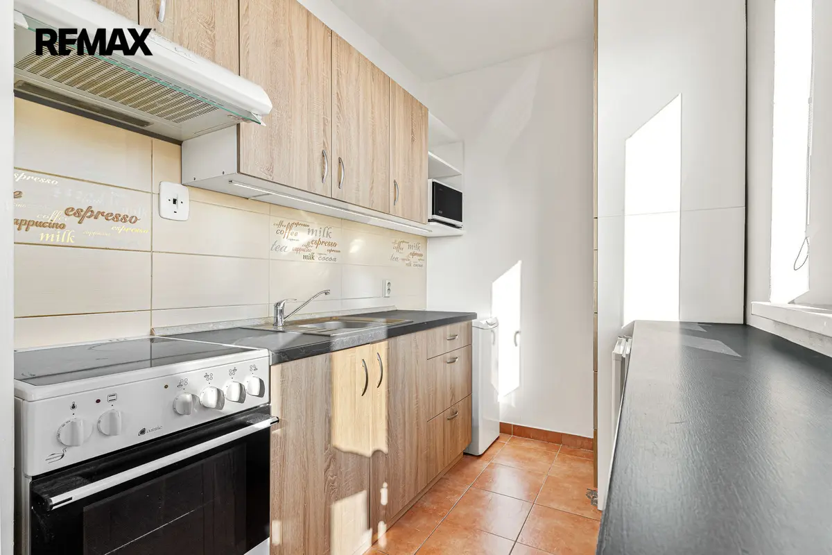 Pronájem bytu 1+kk 30 m², Na Vsi · Černá za Bory, Staročernsko a Žižín · Pardubice