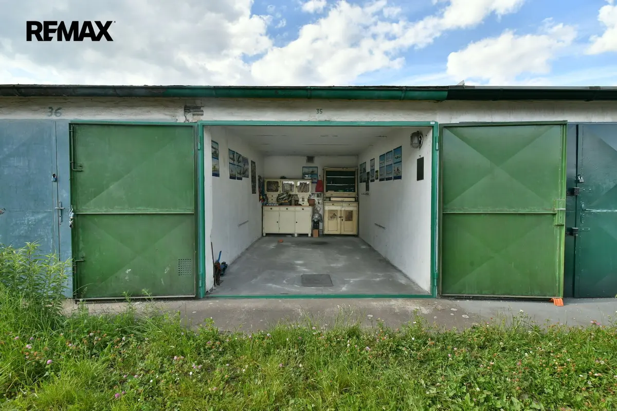 Pronájem garáže 16 m², Slezské Předměstí · Hradec Králové