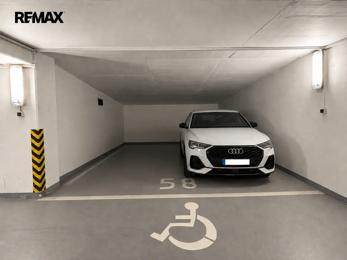 Prodej garáže 30 m², Vřesová · Troja