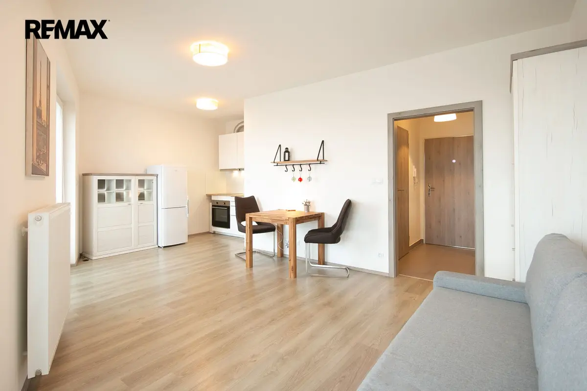 Prodej bytu 1+kk 33 m², Sazovická · Zličín