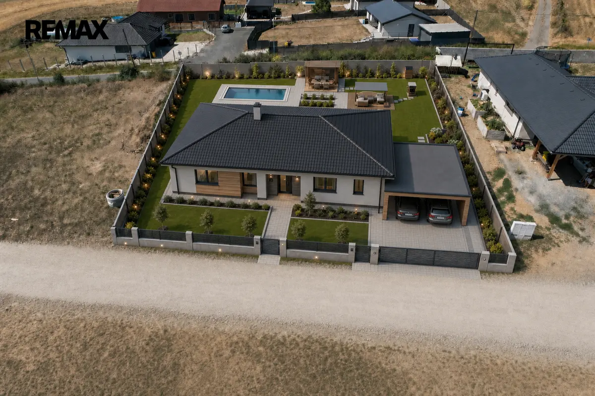 Prodej pozemku 1060 m², Daleké Dušníky