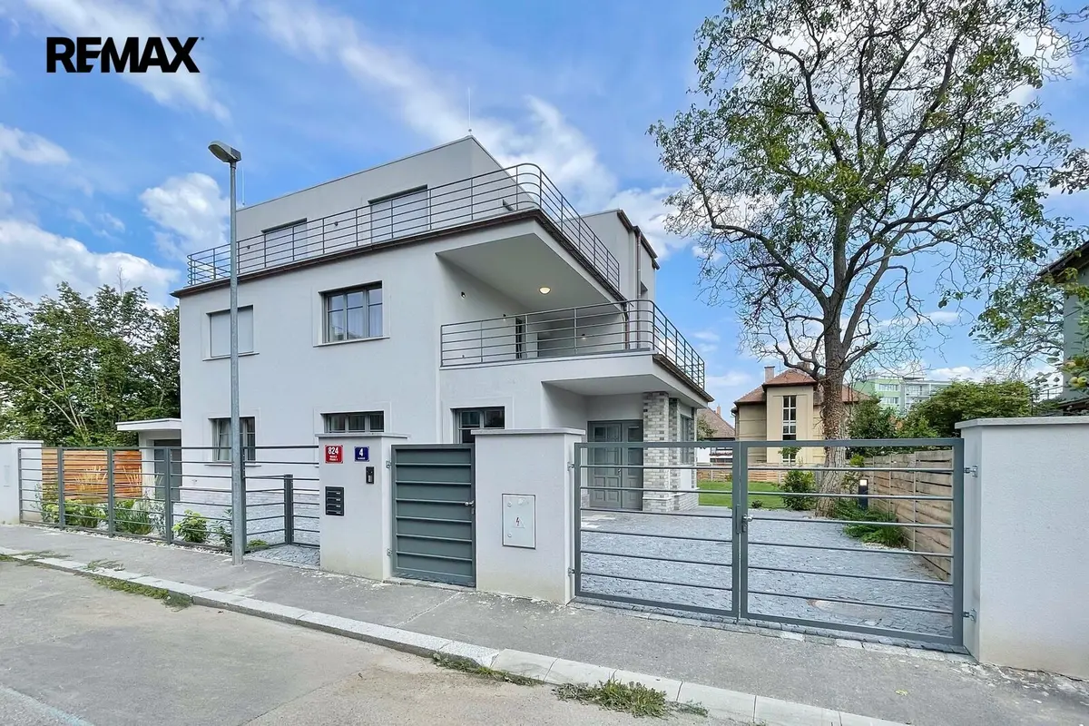 Pronájem bytu 2+kk 51 m², Na brázdě · Michle