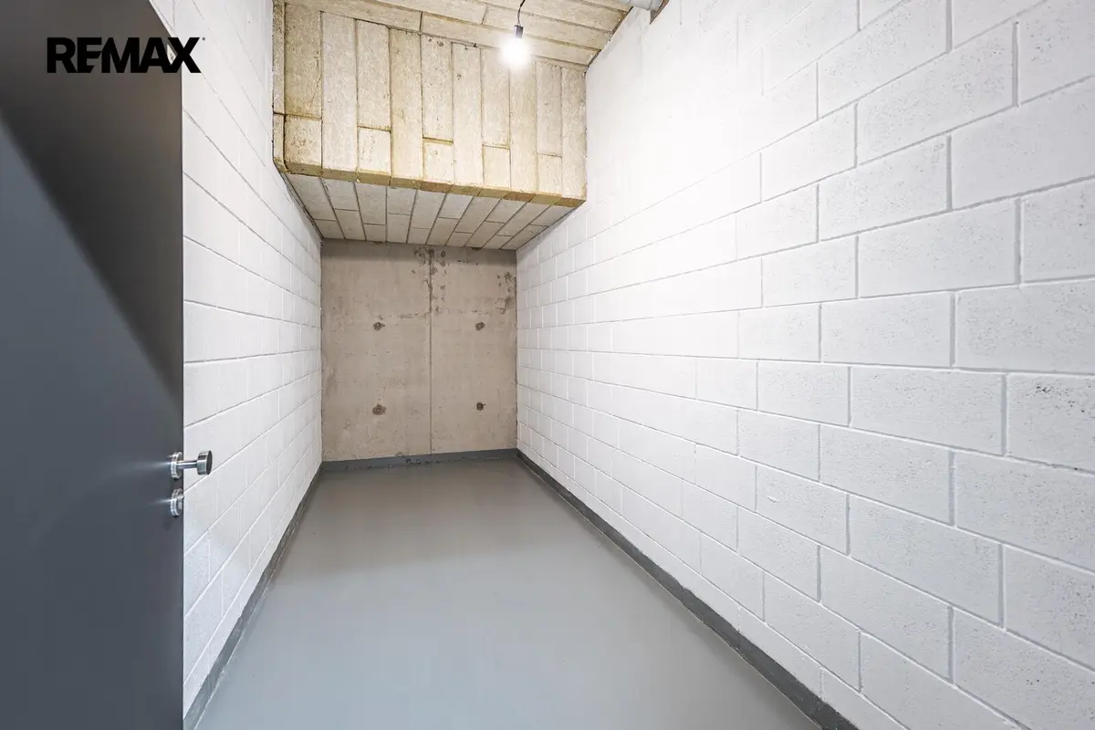 Pronájem komerčního prostoru 34 m², Dostalové · Hlubočepy