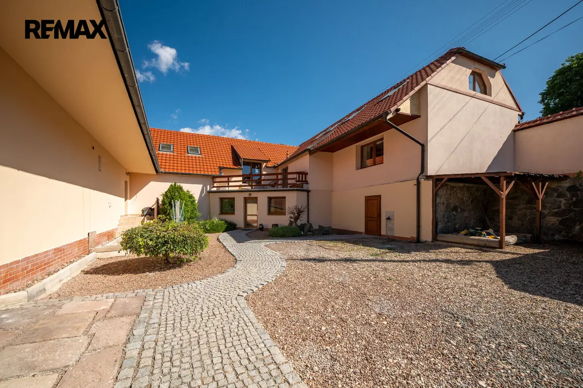Prodej domu 550 m², Lažany · okres Blansko