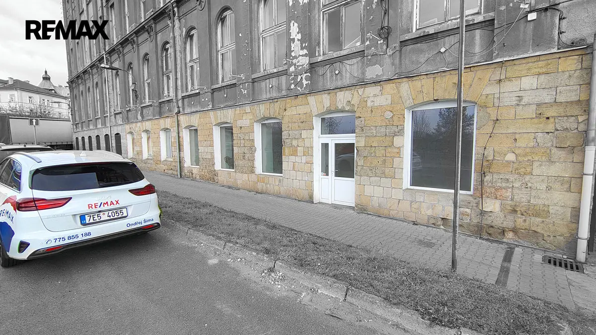 Pronájem komerčního prostoru 110 m², Benešovská · Děčín