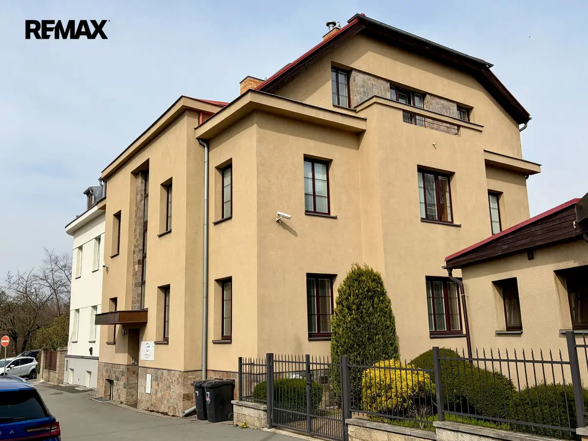 Pronájem komerčního prostoru 125 m², Průběžná · Strašnice