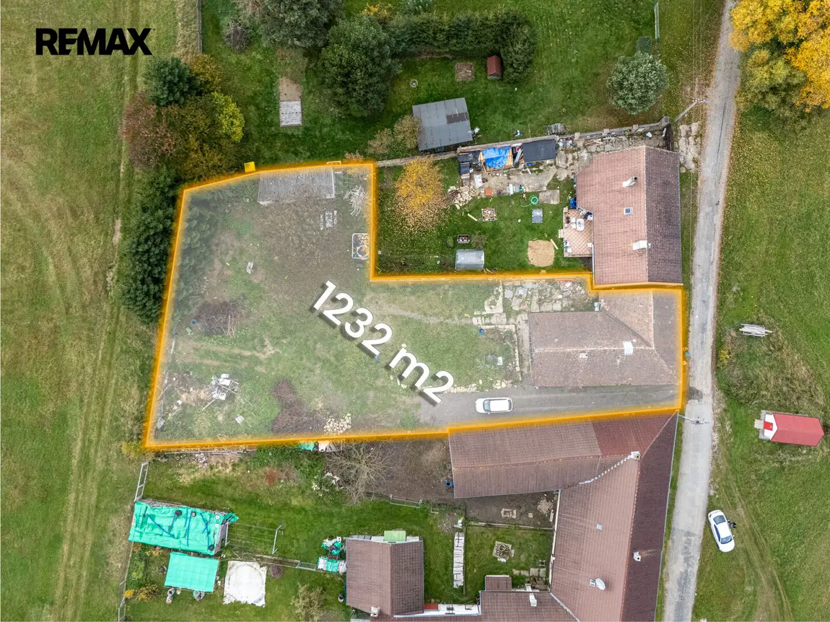 Prodej pozemku 1232 m², Dačice – část obce Lipolec