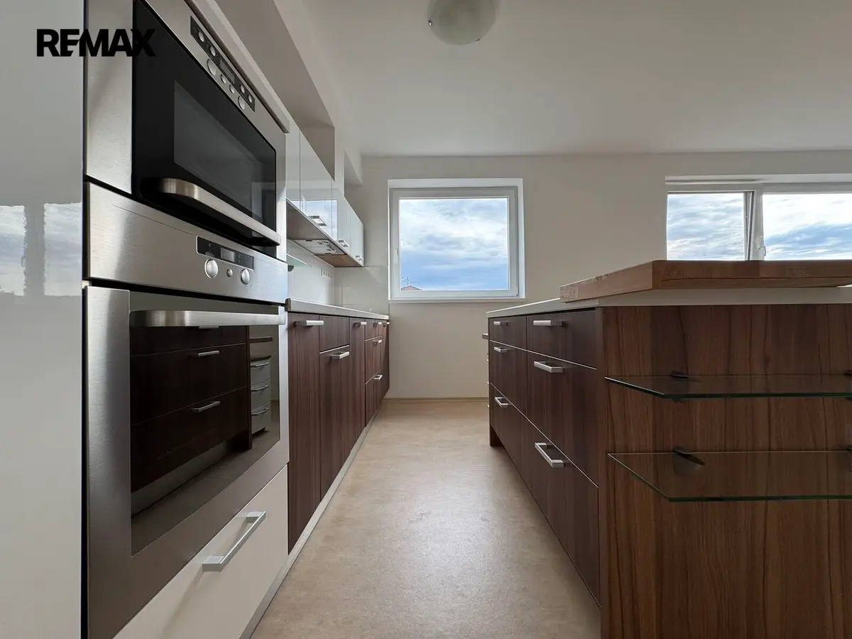 Pronájem bytu 2+kk 65 m², gen. Píky · Neředín · Olomouc