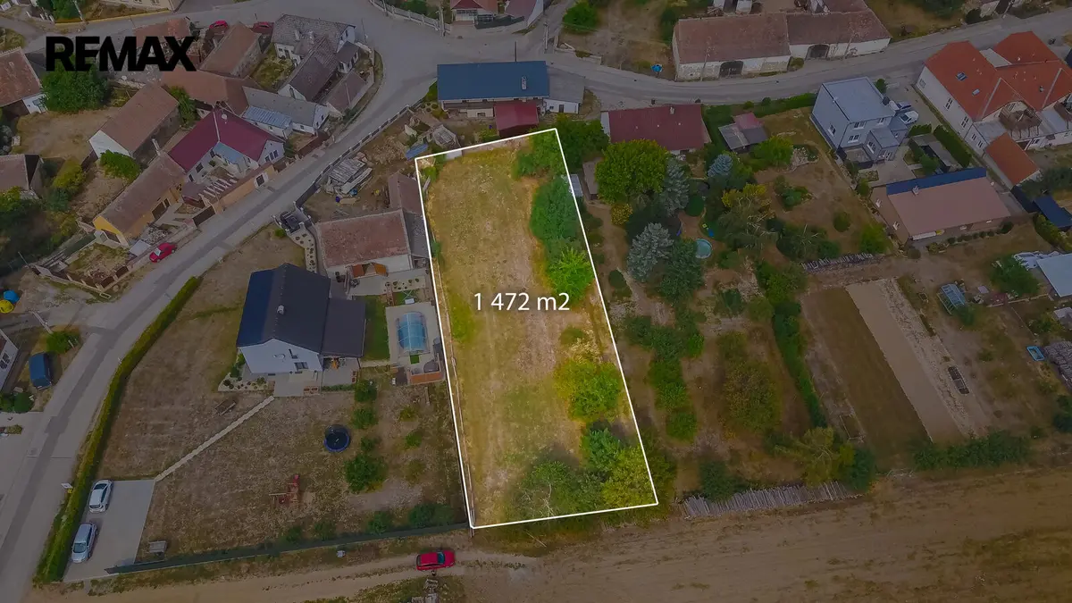 Prodej pozemku 1472 m², Dolní Lažany · okres Třebíč