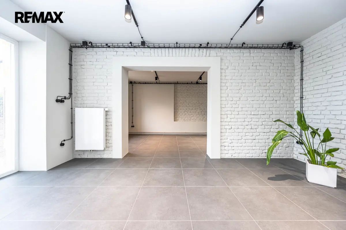 Pronájem komerčního prostoru 53 m², U smíchovského hřbitova · Smíchov