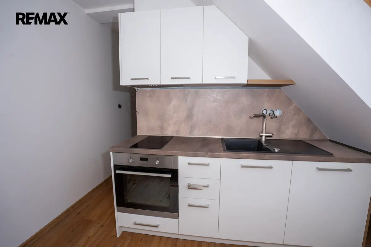 Pronájem bytu 1+kk 34 m², Lidická · Vlašim