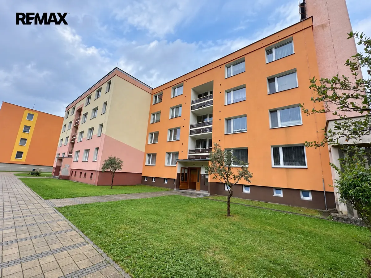 Pronájem bytu 3+1 73 m², Nábřežní · Karolinka