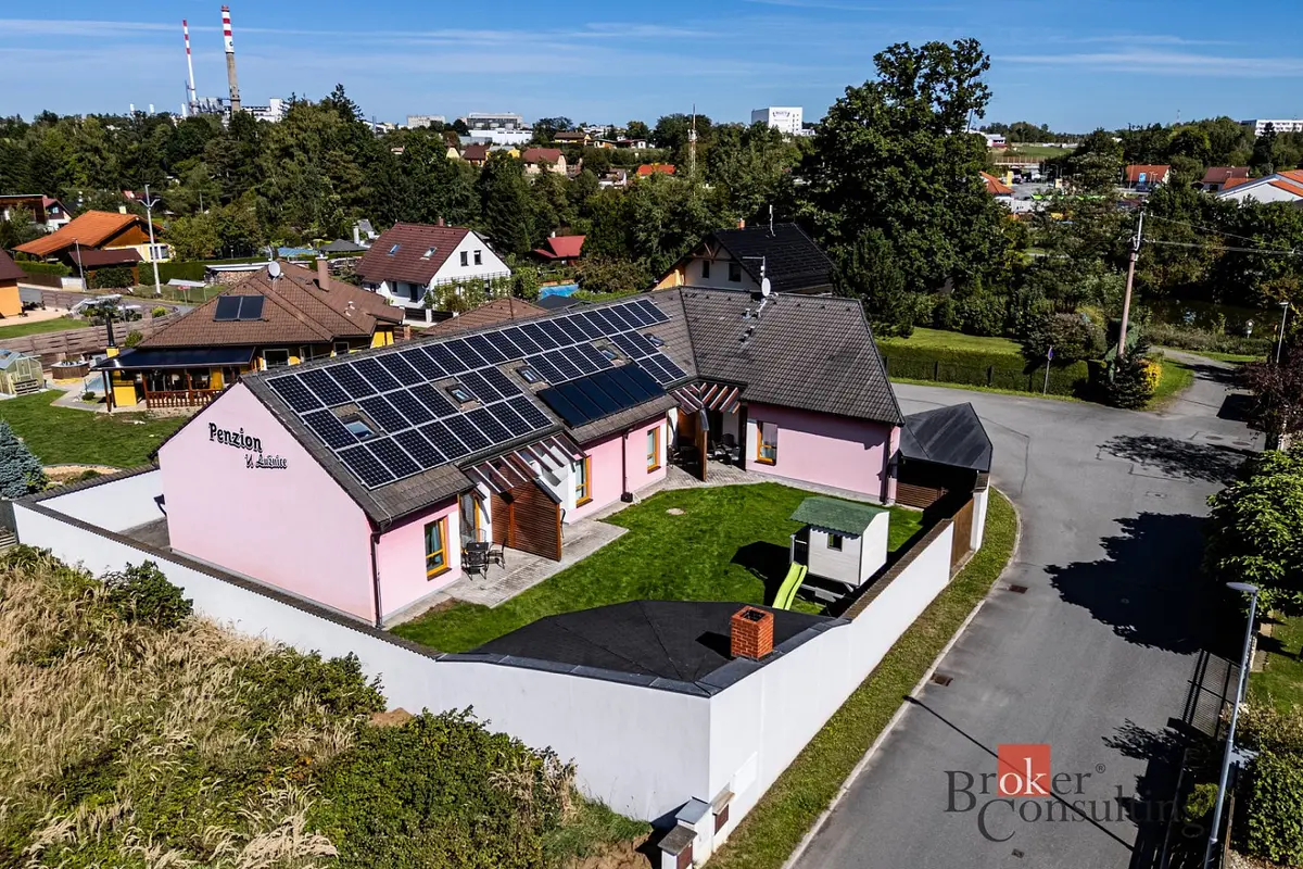 Prodej komerčního prostoru 400 m², Jabloňová · Planá nad Lužnicí