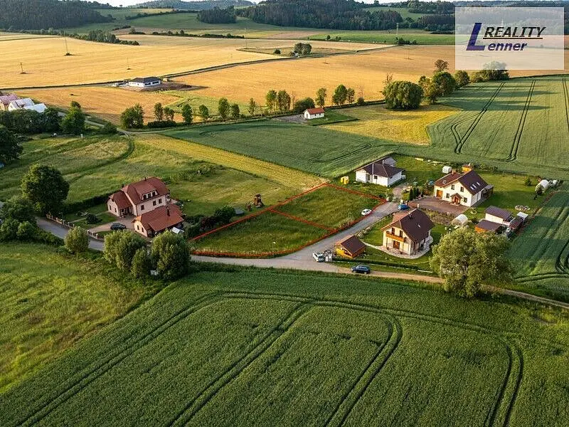 Prodej pozemku 1760 m², Klučenice · okres Příbram