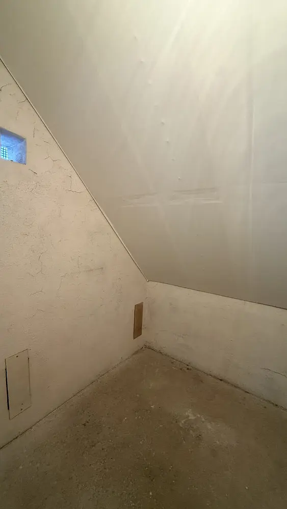 Pronájem komerčního prostoru 22 m², Slaný · okres Kladno