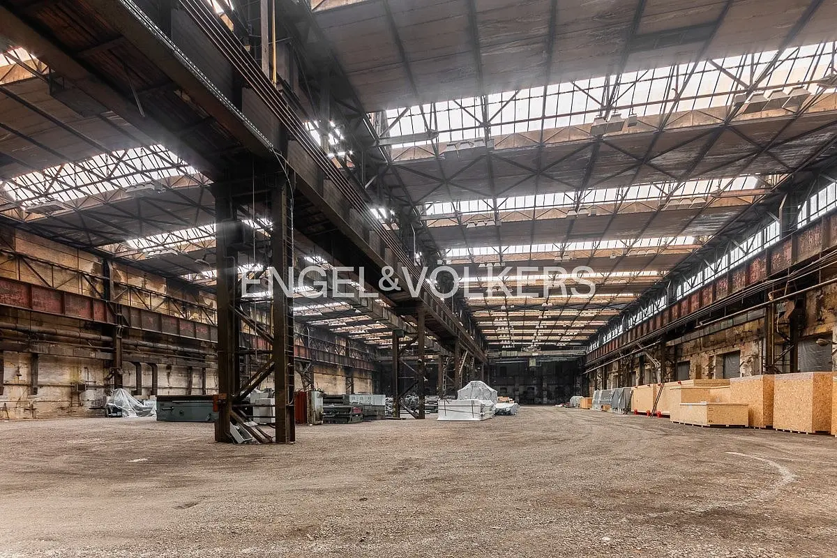 Pronájem komerčního prostoru 26705 m², Tylova · Plzeň