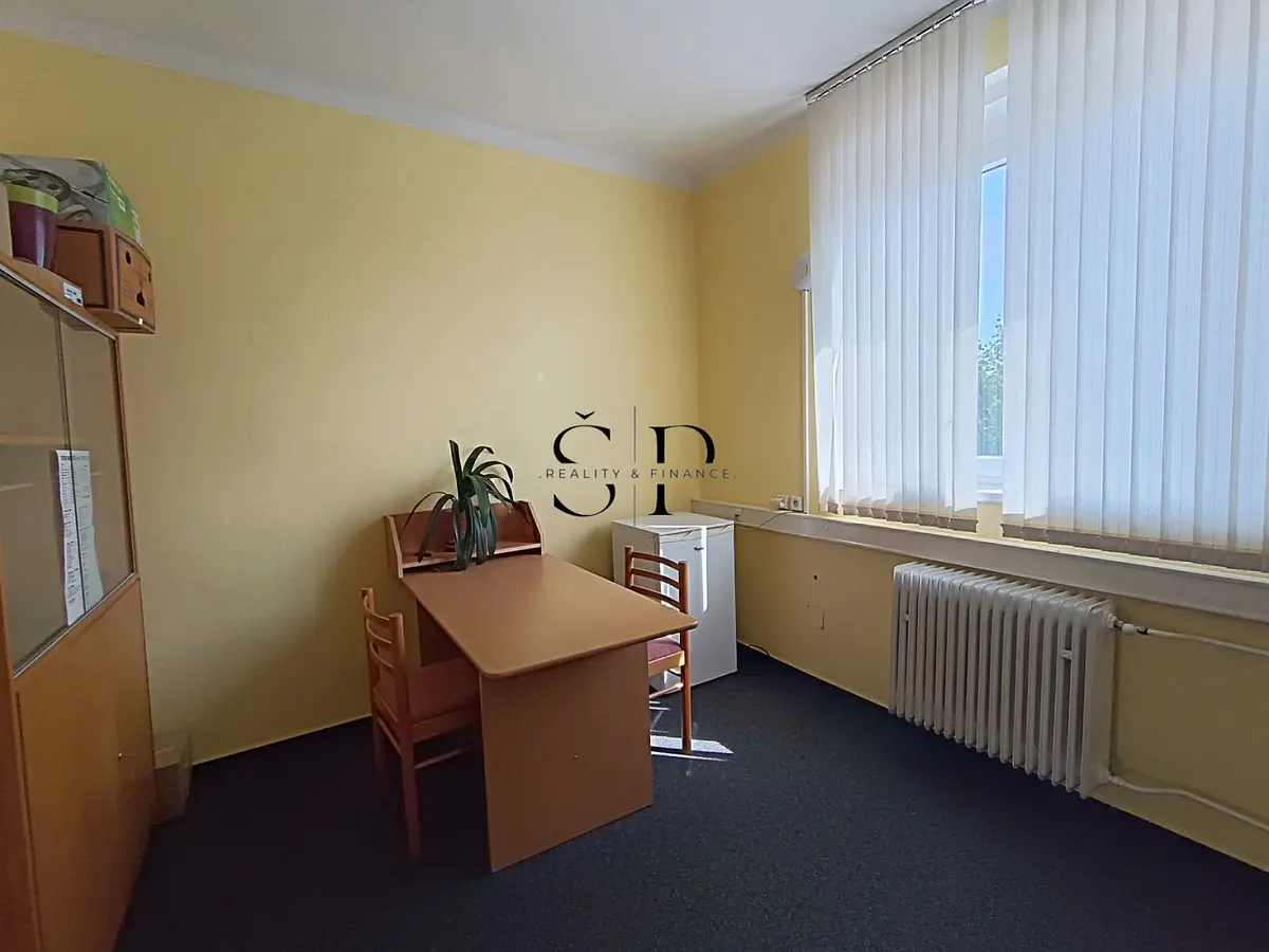 Pronájem komerčního prostoru 600 m², Šůlova · Nýřany