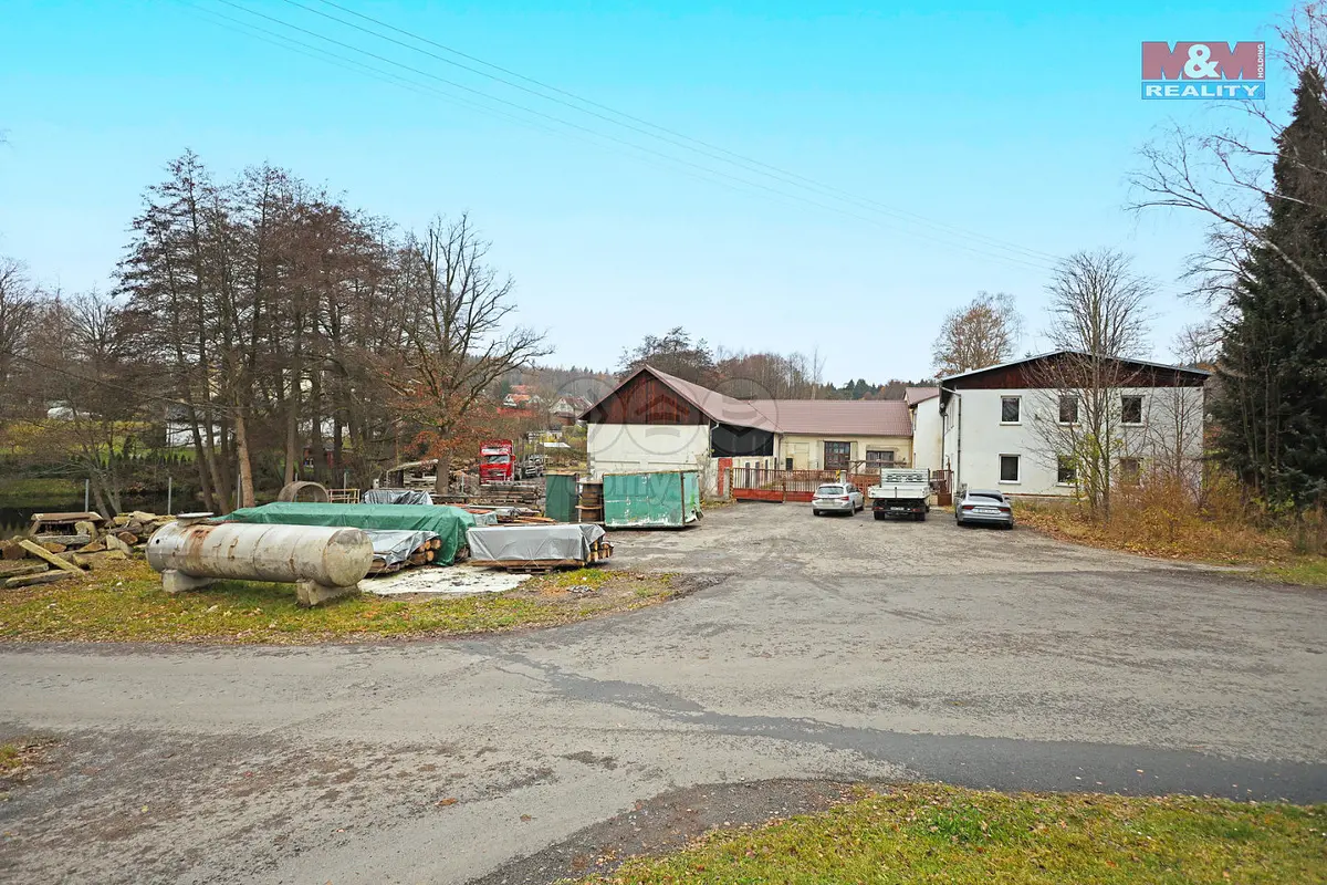 Prodej komerčního prostoru 1000 m², Šneky · Plesná