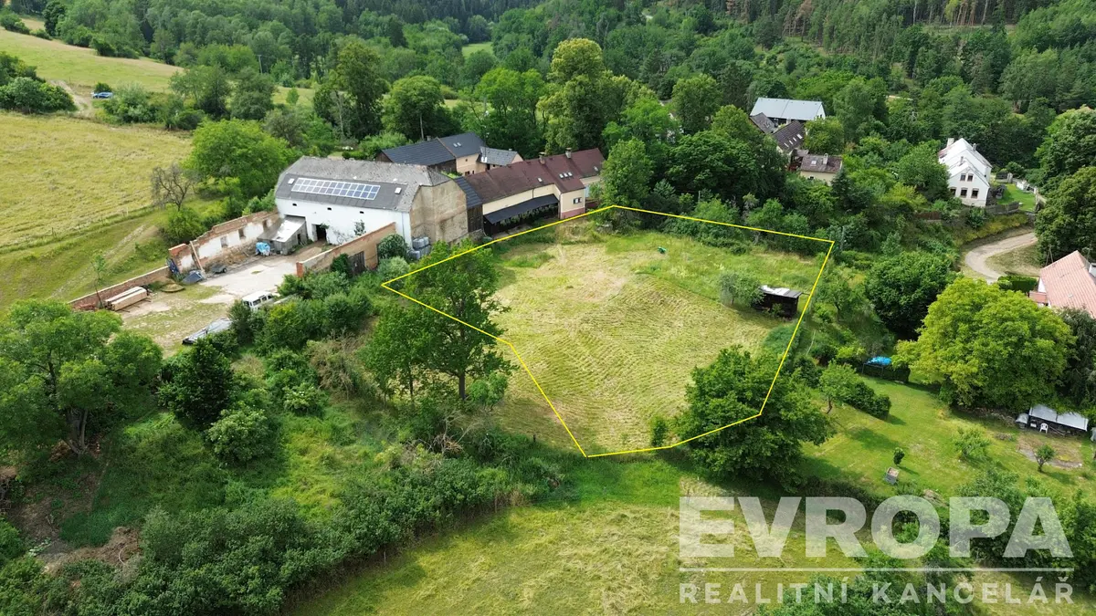 Prodej pozemku 2093 m², Křelovice · okres Plzeň-sever