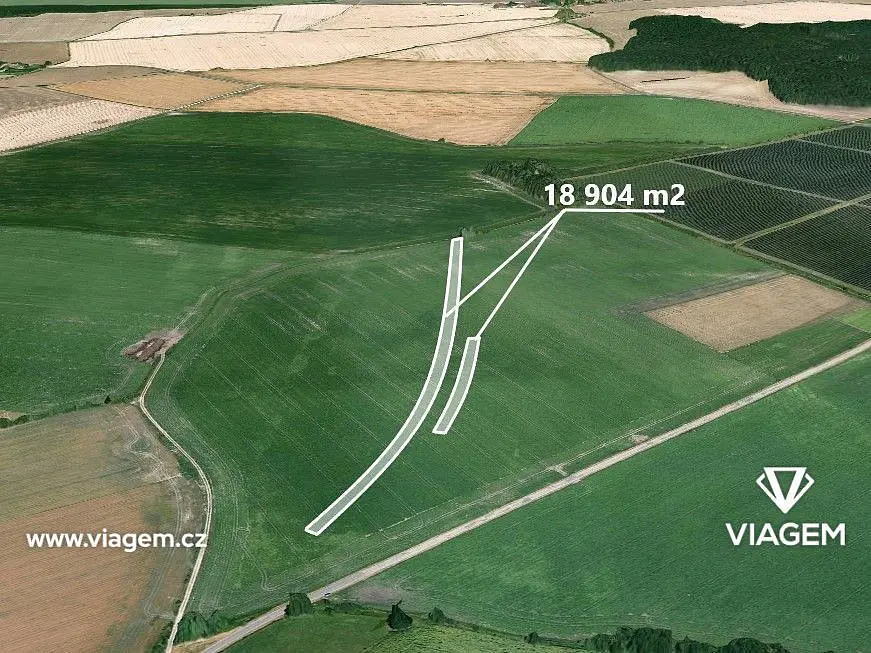Prodej pozemku 4726 m², Běrunice · okres Nymburk