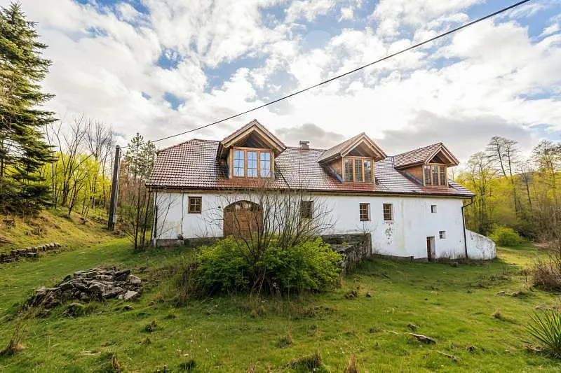 Prodej domu 1947 m², Žihobce - Rozsedly · okres Klatovy