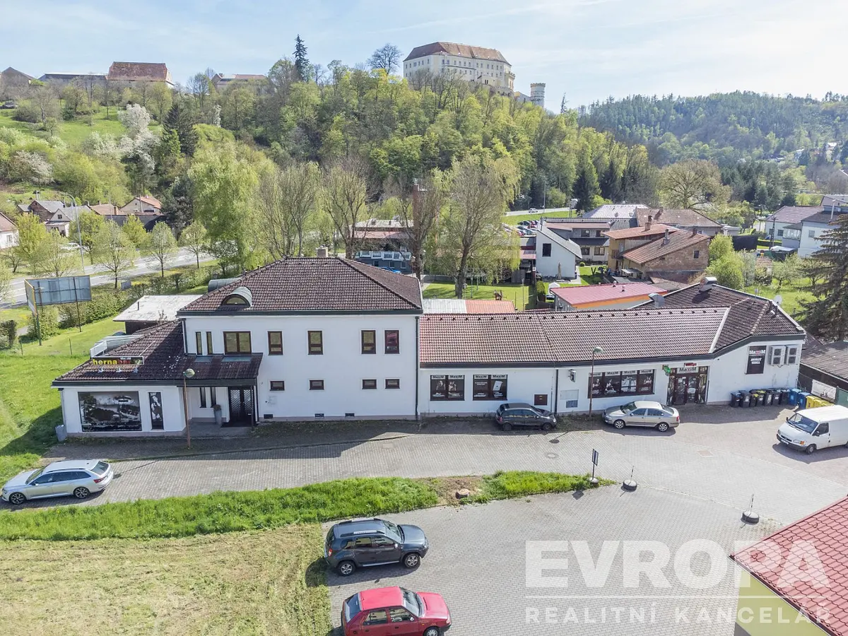 Prodej komerčního prostoru 510 m², Masarykovo náměstí · Letovice
