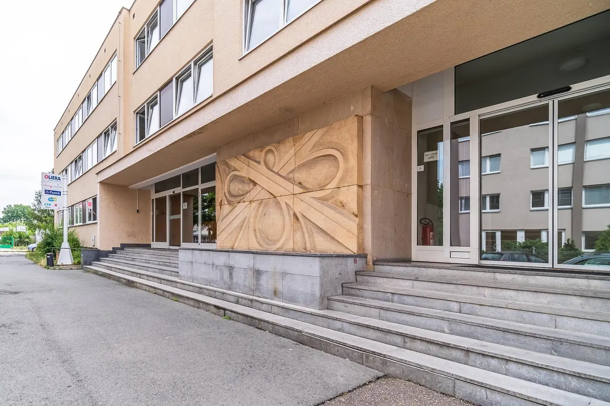 Pronájem komerčního prostoru 250 m², Pražské Předměstí - sever · Hradec Králové