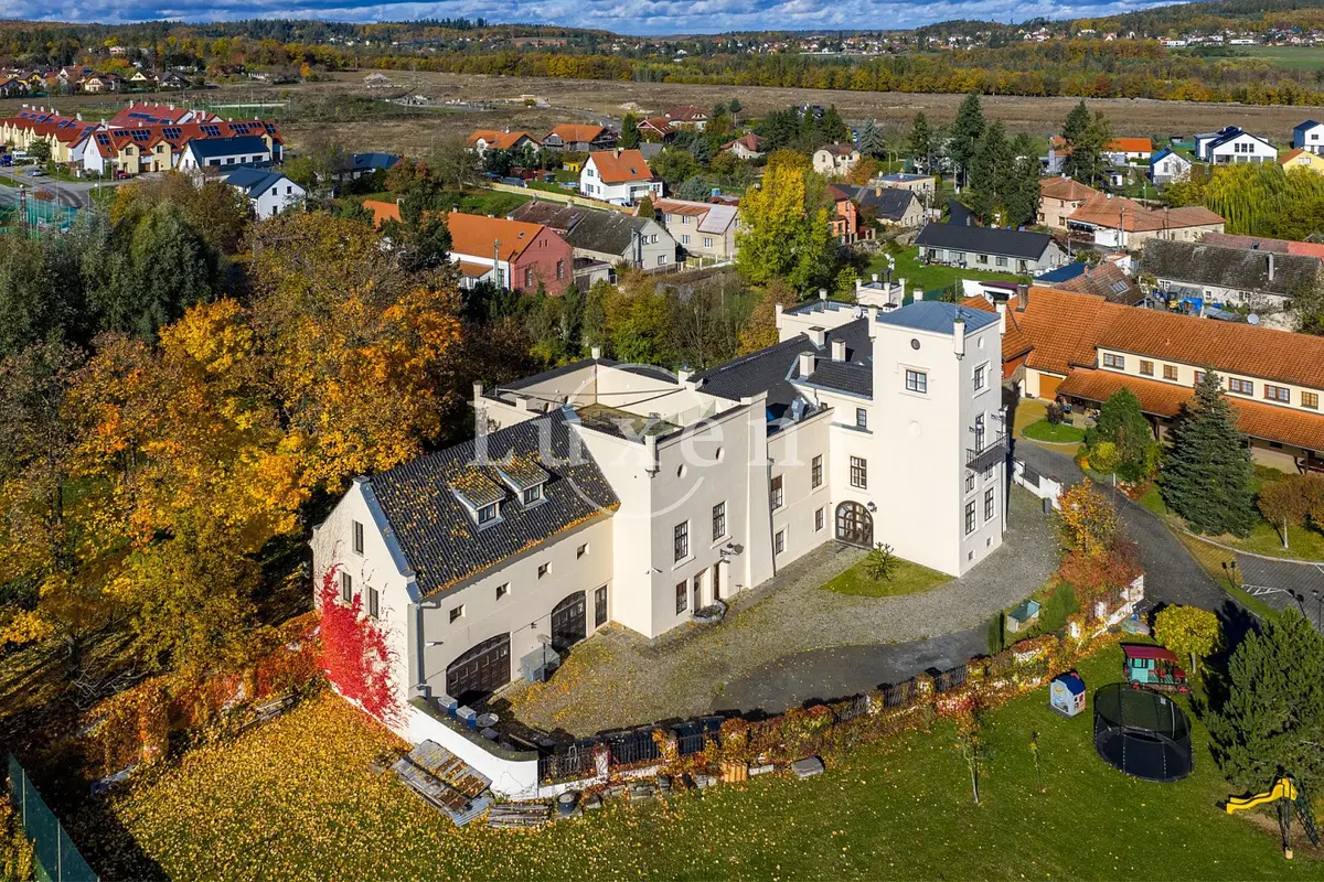 Prodej domu 1585 m², Trnová · okres Praha-západ