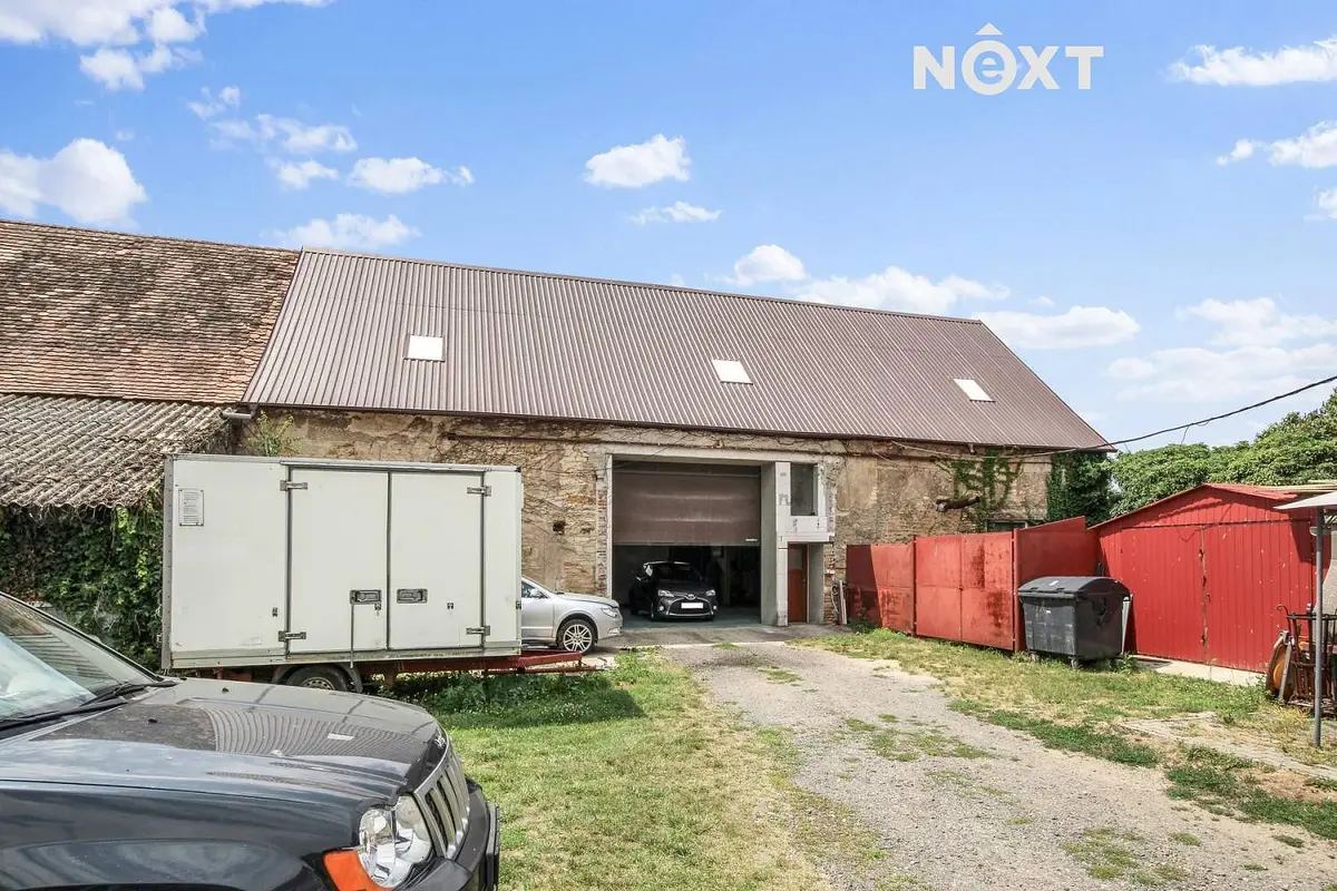 Pronájem komerčního prostoru 340 m², Vliněves · Dolní Beřkovice