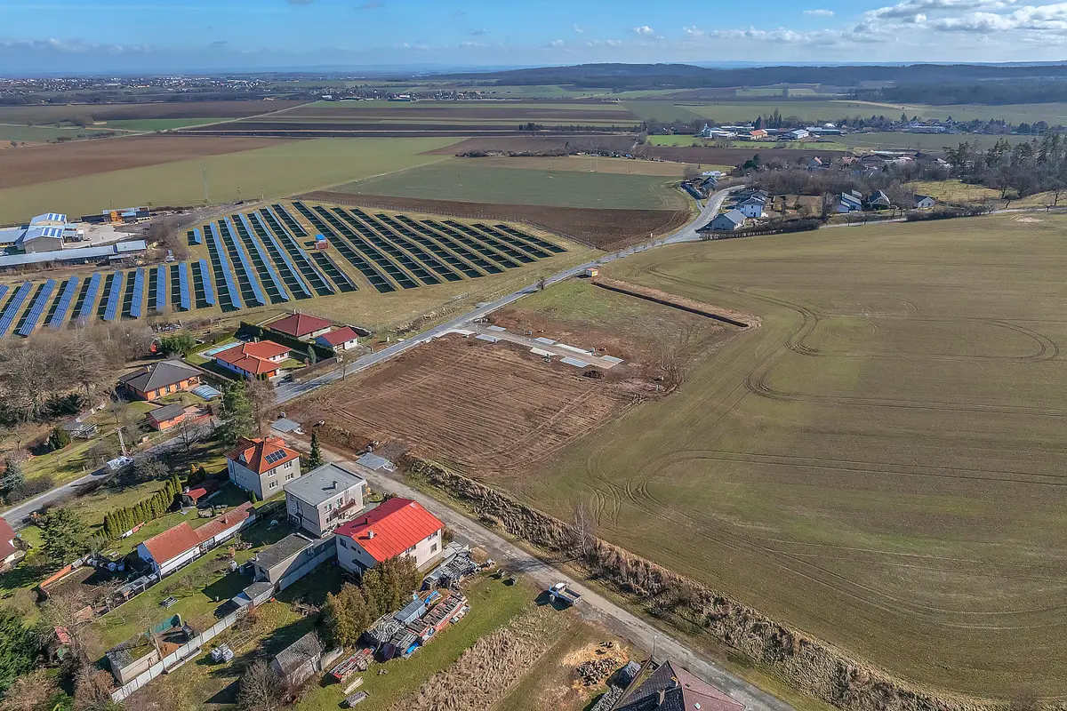 Prodej pozemku 1465 m², Chrudim