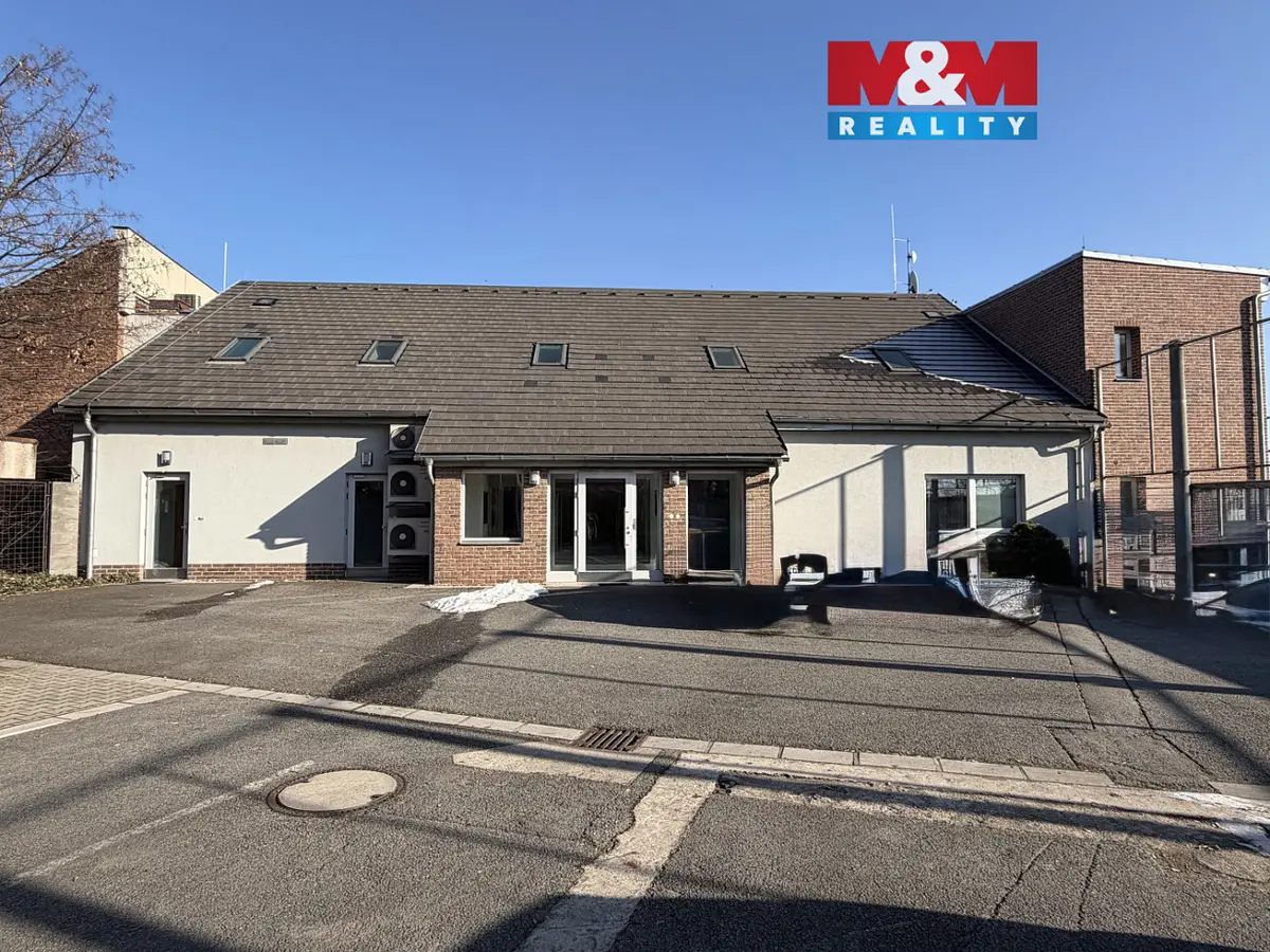 Pronájem komerčního prostoru 105 m², Štefánikova · Pardubice